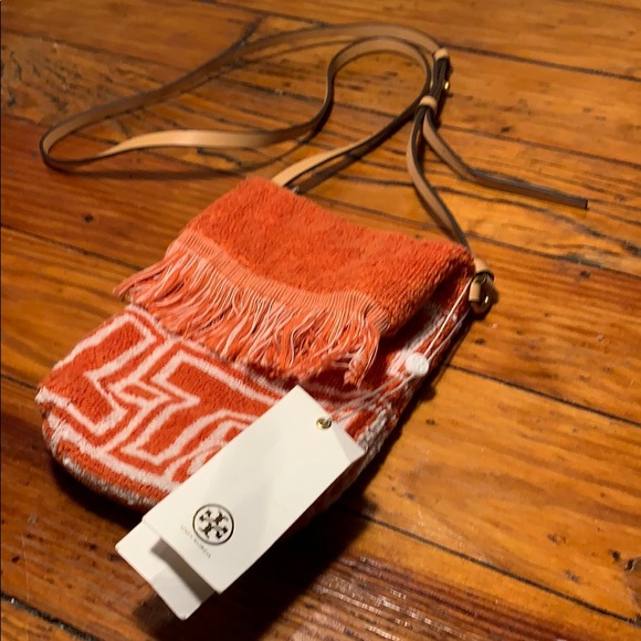 Authentic Tory Burch phone holder purse - Picture 2 of 4